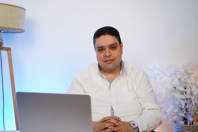 د. أحمد حلاوة